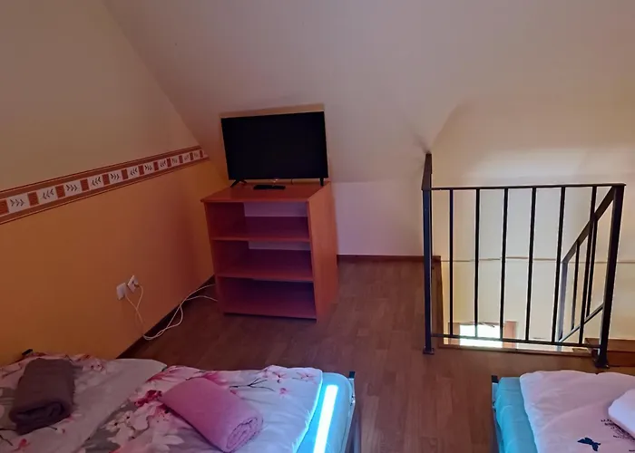 Szines Es Kemences